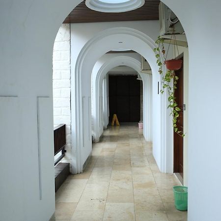 Hotel Reddoorz @ Padma Utara à Legian Extérieur photo