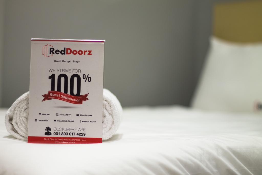 Hotel Reddoorz @ Padma Utara à Legian Extérieur photo
