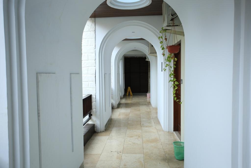 Hotel Reddoorz @ Padma Utara à Legian Extérieur photo